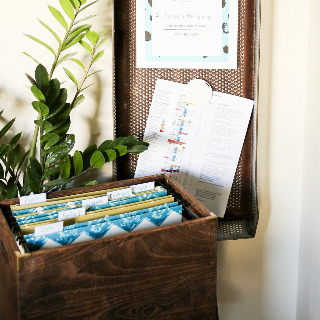 Finally, the perfect solution for all of your bills, calendars, and school papers! Stay organized, keep it out of sight, and make sure it looks good too!